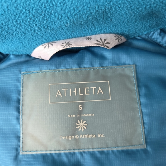 Athleta Puffer Vest Flashback Teal Embroidered Back Performance Running Size S - Picture 9 of 13